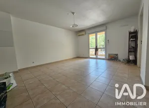 Apartment in La Destrousse (13112)