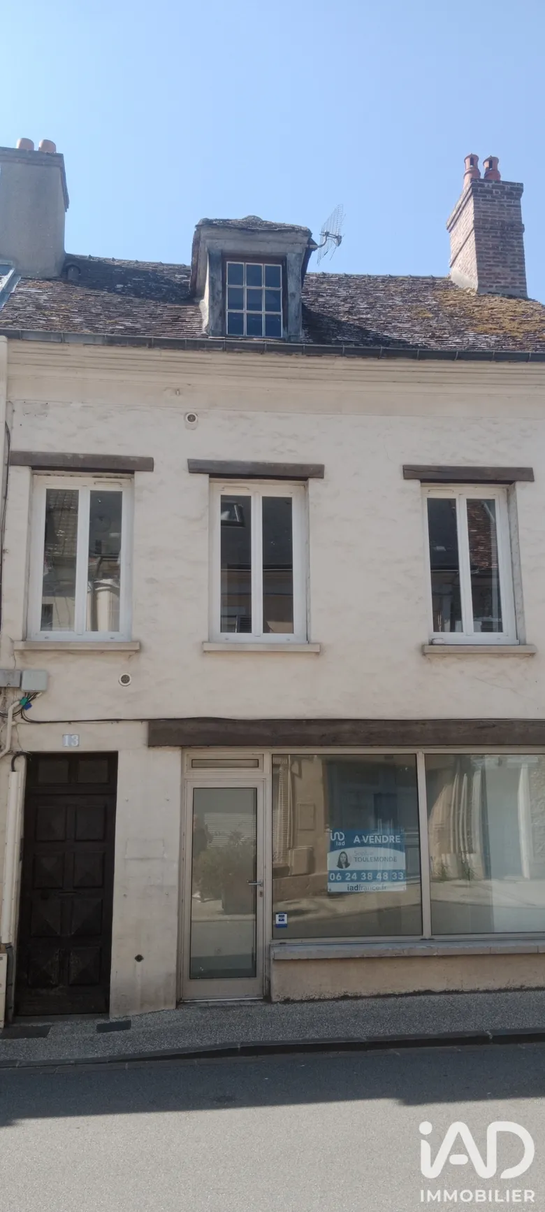 Immeuble 125 m² · à Épernon · 125 m² · 319 000 €