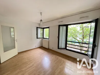 Apartment in Suresnes (92150)