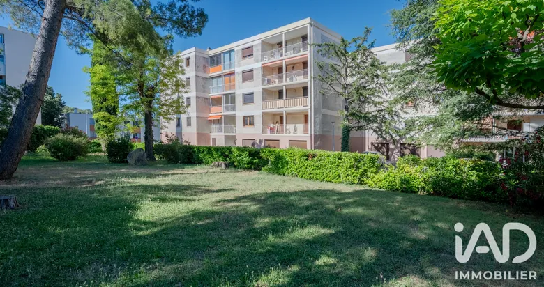 Appartement 5 pièces 101 m² · à Salon-de-Provence · 101,5 m² · 275 000 €