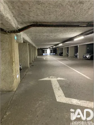 Parking in Paris (75003)