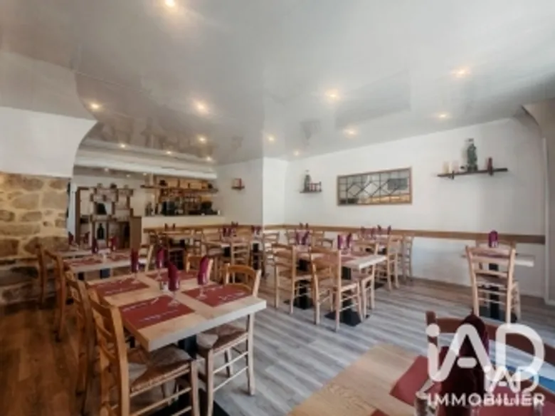 Restaurant à Largentière (07110) · 117 m² · 71 000 €