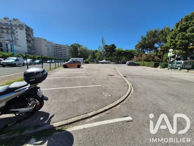 Parking à Saint-Cyprien (66750)