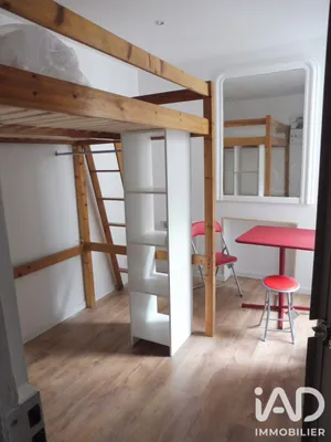 Apartment in Paris (75015)