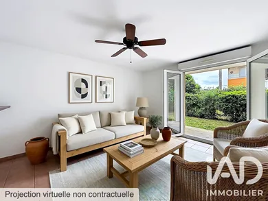 Apartment in Lescar (64230)