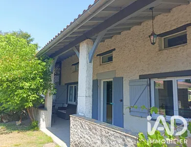 Traditional house in Salles (33770)