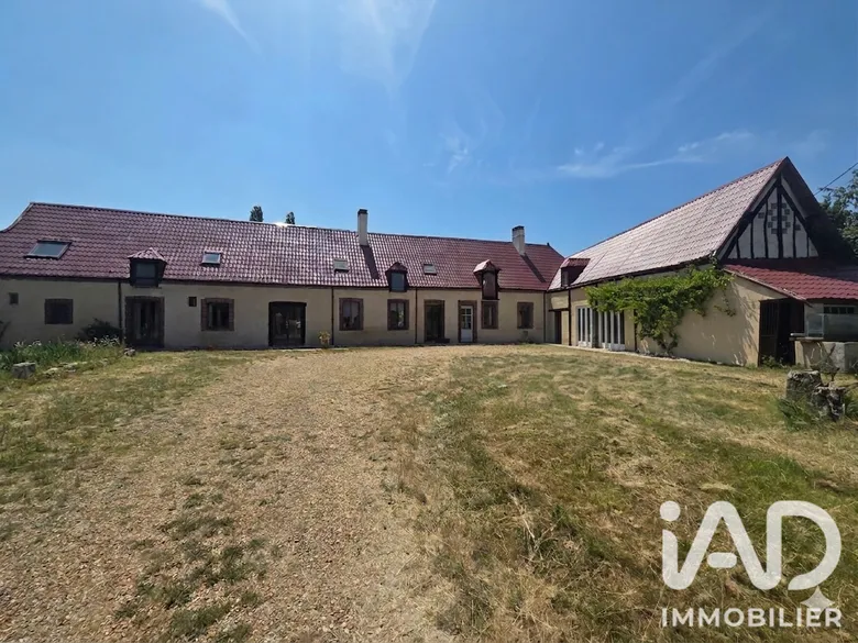 Maison 11 pièces 396 m² · à Gohory · 396 m² · 311 000 €