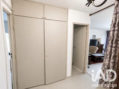 Apartment in Apt (84400)