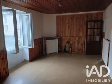 Maison de village à Usson du Poitou (86350)