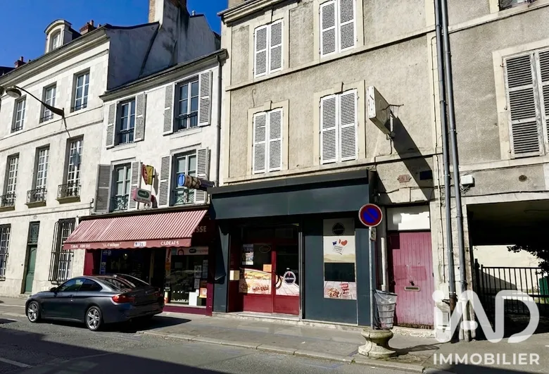 Restaurant à Orléans (45000) · 120 m² · 106 000 €