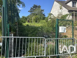 Leisure land in Écouen (95440)