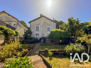 Townhouse in Saint-Léonard-de-Noblat (87400)