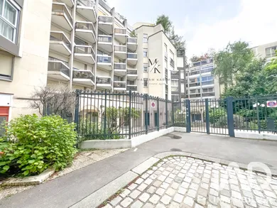 Apartment in Paris (75014)