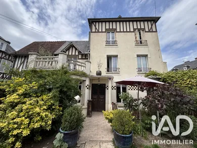 Townhouse in Bernay (27300)
