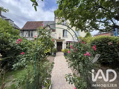 Townhouse in Bernay (27300)