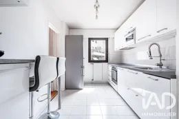 Apartment in Suresnes (92150)