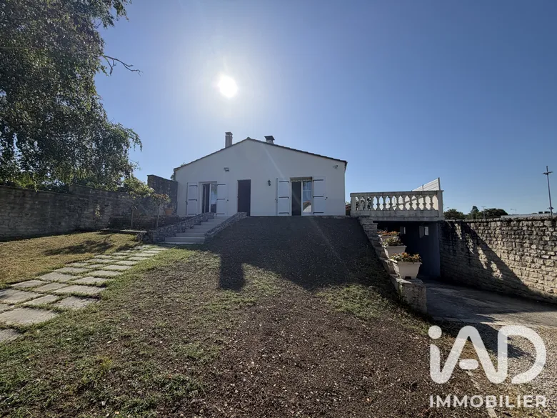 Maison 4 pièces 169 m² · à Gond-Pontouvre · 169 m² · 336 500 €