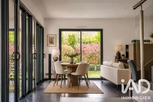 Mansion in Saint-Cyr-sur-Loire (37540)