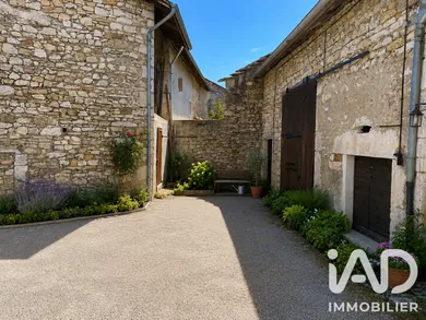 Village house in Contrevoz (01300)