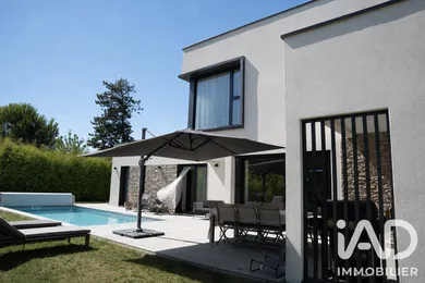 Architectural house in Cesson-Sévigné (35510)