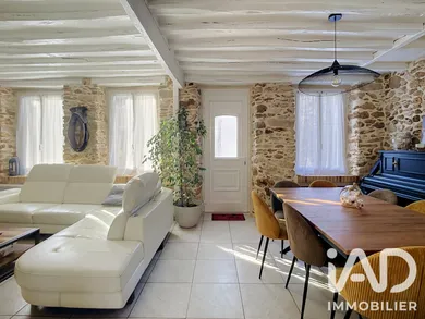 Maison traditionnelle à Ozouer-le-Voulgis (77390)