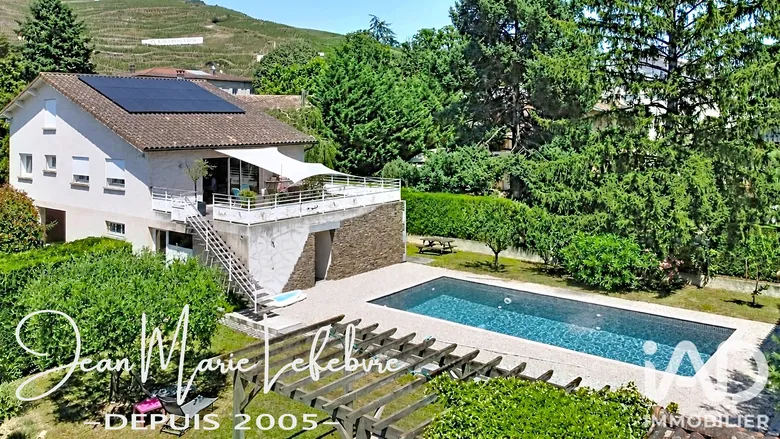 Maison 8 pièces 226 m² · à Ampuis · 226 m² · 620 000 €