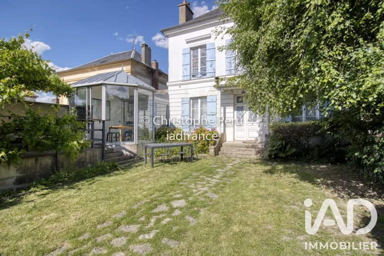 Maison 9 pièces 163 m² · à Magny-en-Vexin · 163 m² · 425 000 €