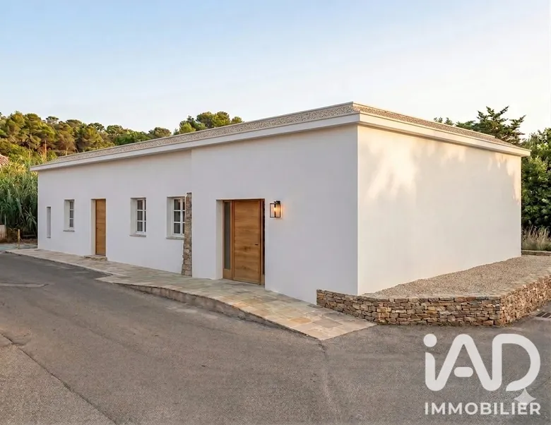 Local commercial 157 m² · à Sanary-sur-Mer · 157 m² · 679 000 €