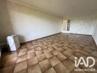 Apartment in Charleville-Mézières (08000)