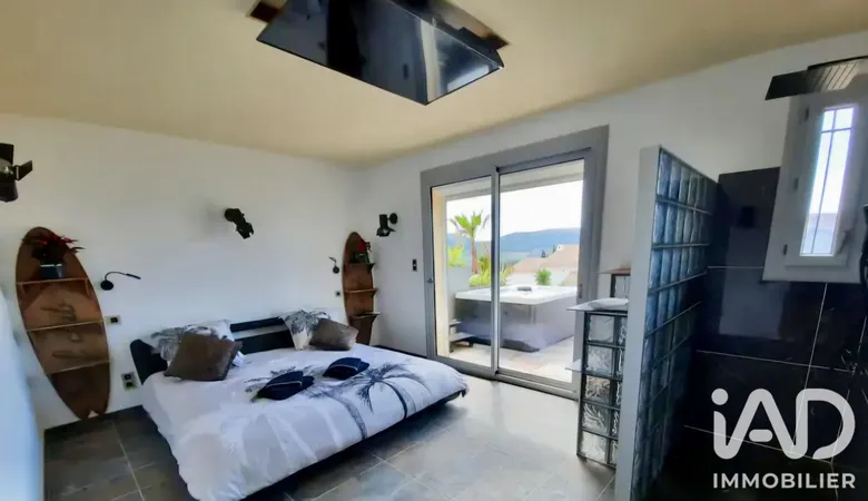 Appartement 1 pièce 49 m² · à Cassis · 49,1 m² · 440 000 €