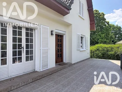 Maison traditionnelle à Château-Renard (45220)