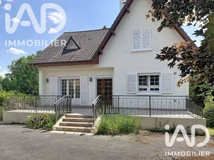 Maison traditionnelle à Château-Renard (45220)
