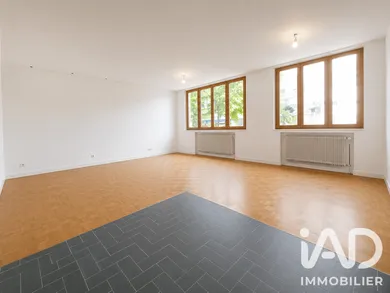 Apartment in Vichy (03200)