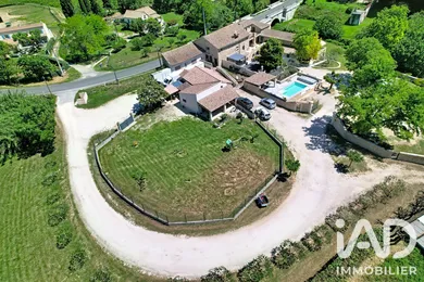 Domaine à Saint-Paulet-de-Caisson (30130)