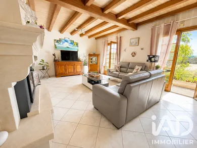 Maison de campagne à Les Pins (16260)