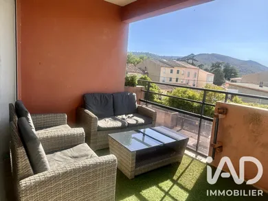 Apartment in Saint-Maximin-la-Sainte-Baume (83470)