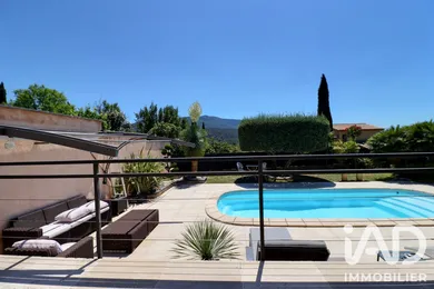 Maison à Saint-Zacharie (83640)