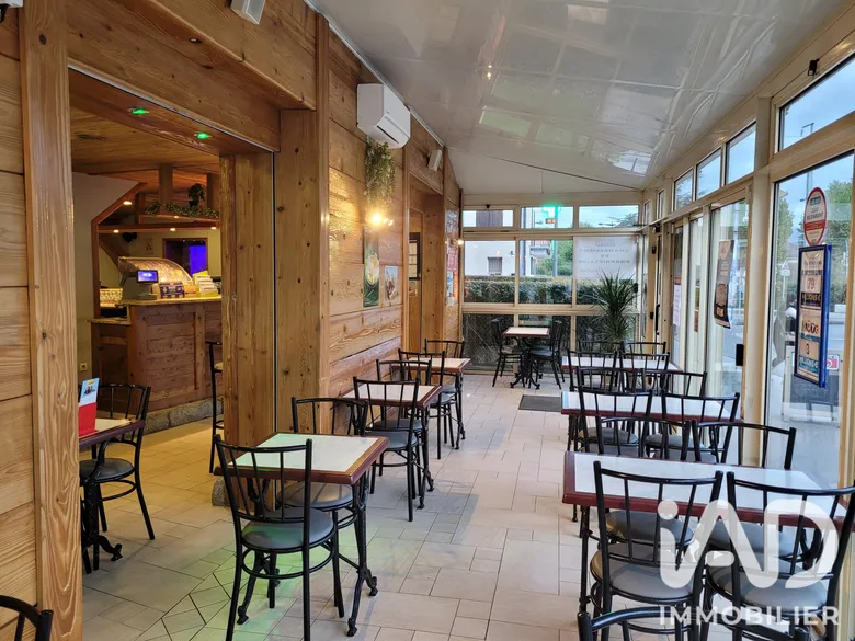 Bar, Brasserie, Tabac à Saint-Pierre-en-Faucigny (74800) · 115 m² · 231 000 €