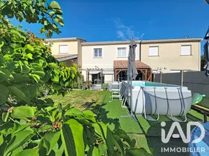 Townhouse in Cussac-Fort-Médoc (33460)