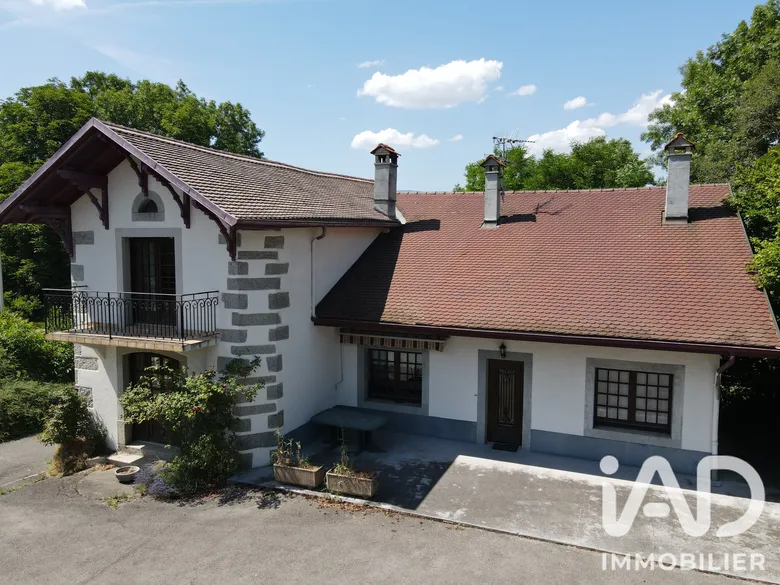 Maison 9 pièces 223 m² · à Valleiry · 223 m² · 549 000 €