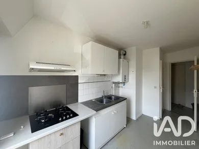 Apartment in Pessac (33600)