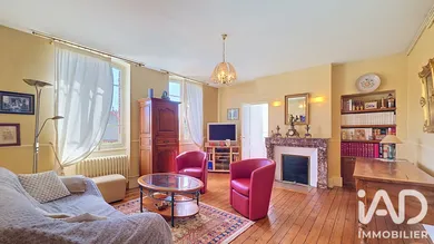 Apartment in Moulins (03000)