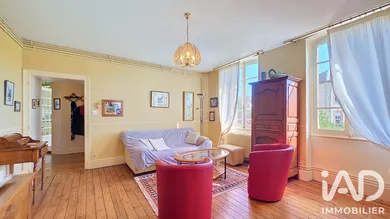 Apartment in Moulins (03000)