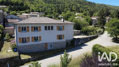 Maison traditionnelle à Le Crestet (07270)