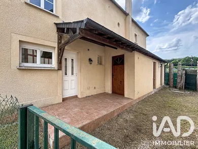 Maison de campagne à Treis-Sants-en-Ouche (27270)