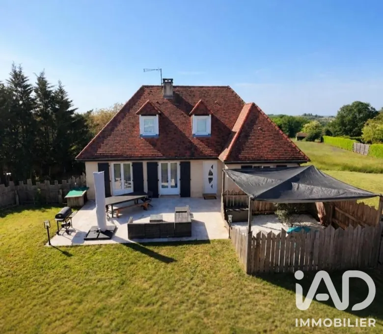 Maison 7 pièces 155 m² · à Salignac-Eyvigues · 155 m² · 325 000 €