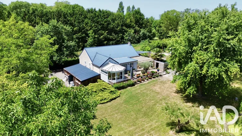 Maison 7 pièces 204 m² · à Berry-Bouy · 204 m² · 315 500 €