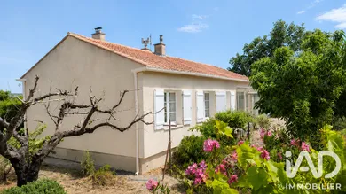 House in Maubec (84660)