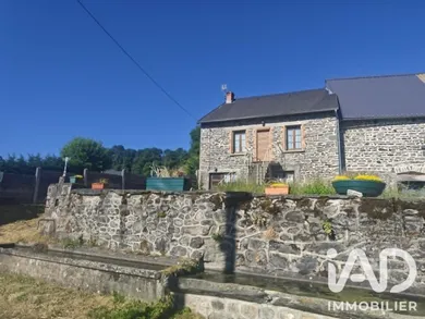 Maison de campagne à Orcival (63210)