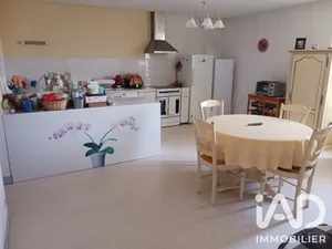 Immeuble à Gençay (86160)